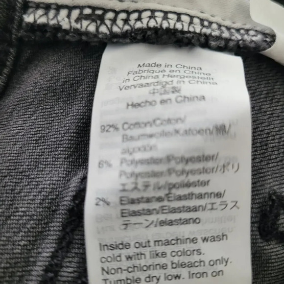 Madewell Women's Demi-Boot Cropped Jean Size 25 Black Wash Button Fly Raw Hem - Picture 7 of 11